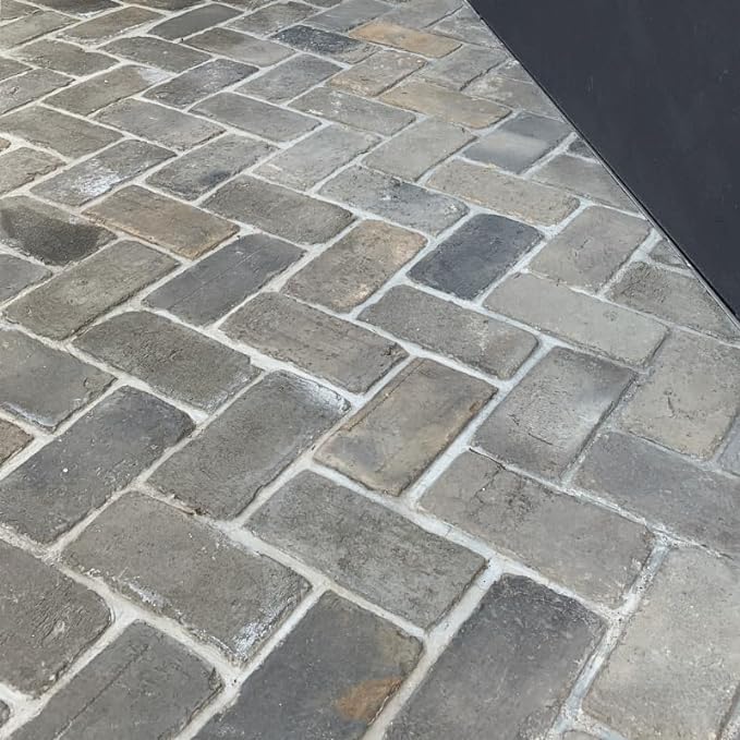 アンティークレンガ ブラック 約120mm x 240mm x 50mm ８個入